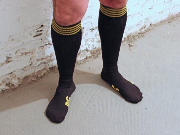R&amp;Co Football Socks + Stripes - Black/Yellow
