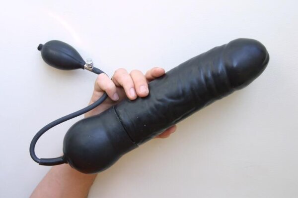 Rubber Dildo Inflatable Gargantula Black