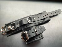 R&amp;Co Lockable Ankle cuffs padded schwarz (pair)